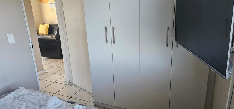 2 Bedroom Property for Sale in Thornton Western Cape